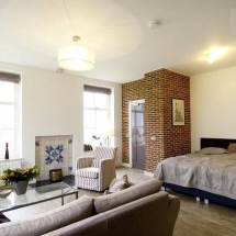 1170866_558084960907148_2058255747_n